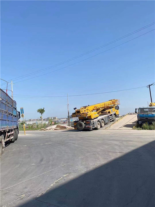 东丰县25吨吊车的租赁价格大概是多少？