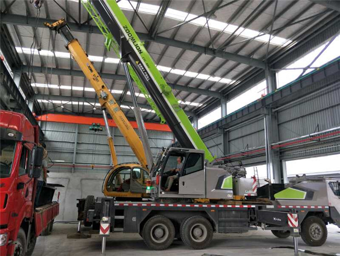 东丰县高空车出租需要注意哪些安全事项？